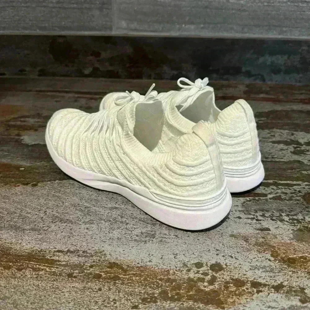 Athletic Propulsion Labs White Tennis Shoe Women’s 9.5 US Like New - Picture 2 of 4